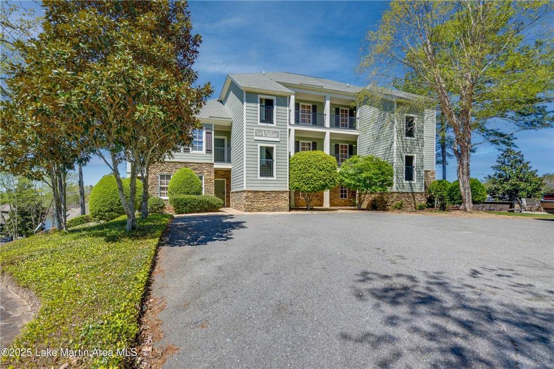 110 Village Loop - Photo 1