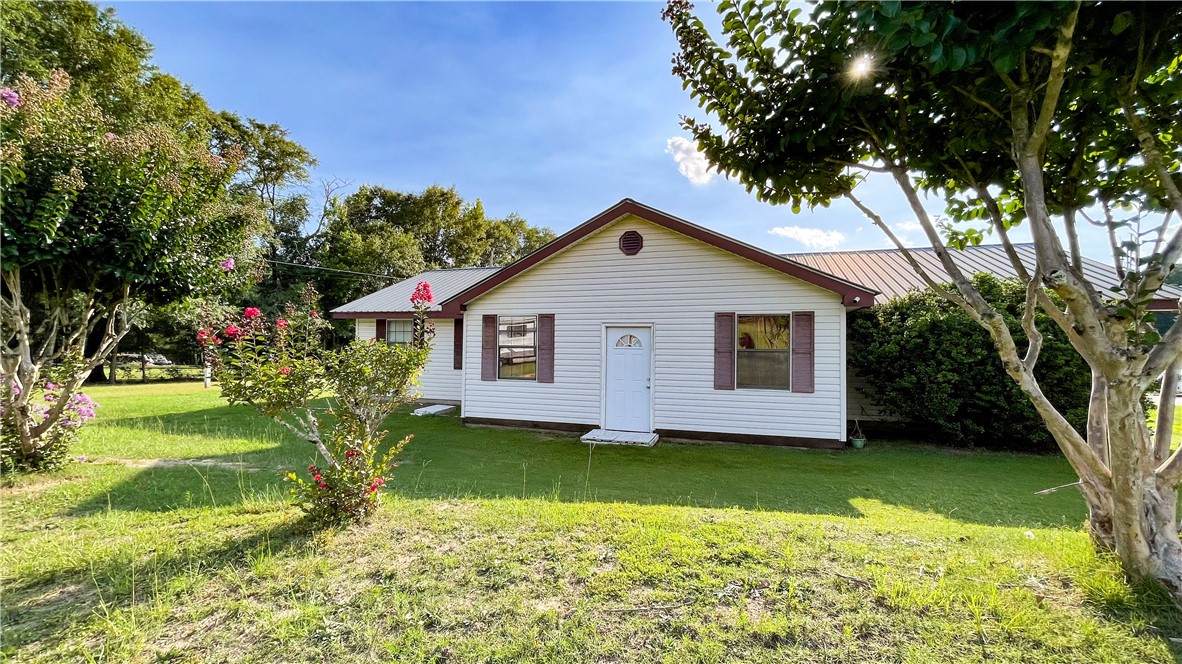 404 Lee Road 118 - Photo 1