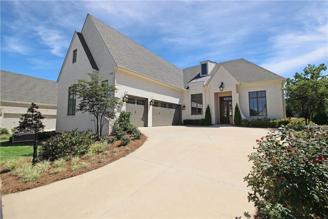 1318 Magnolia Club Court - Photo 1