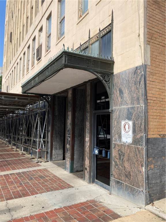 2008 3RD Avenue - Photo 1