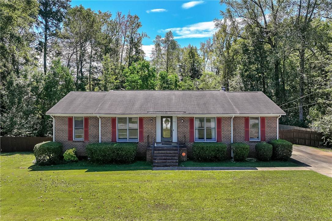 701 North Hills Drive - Photo 1