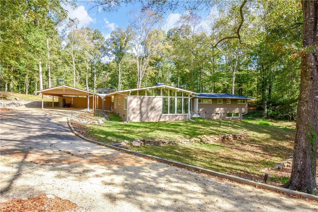 1500 Lake Circle - Photo 1