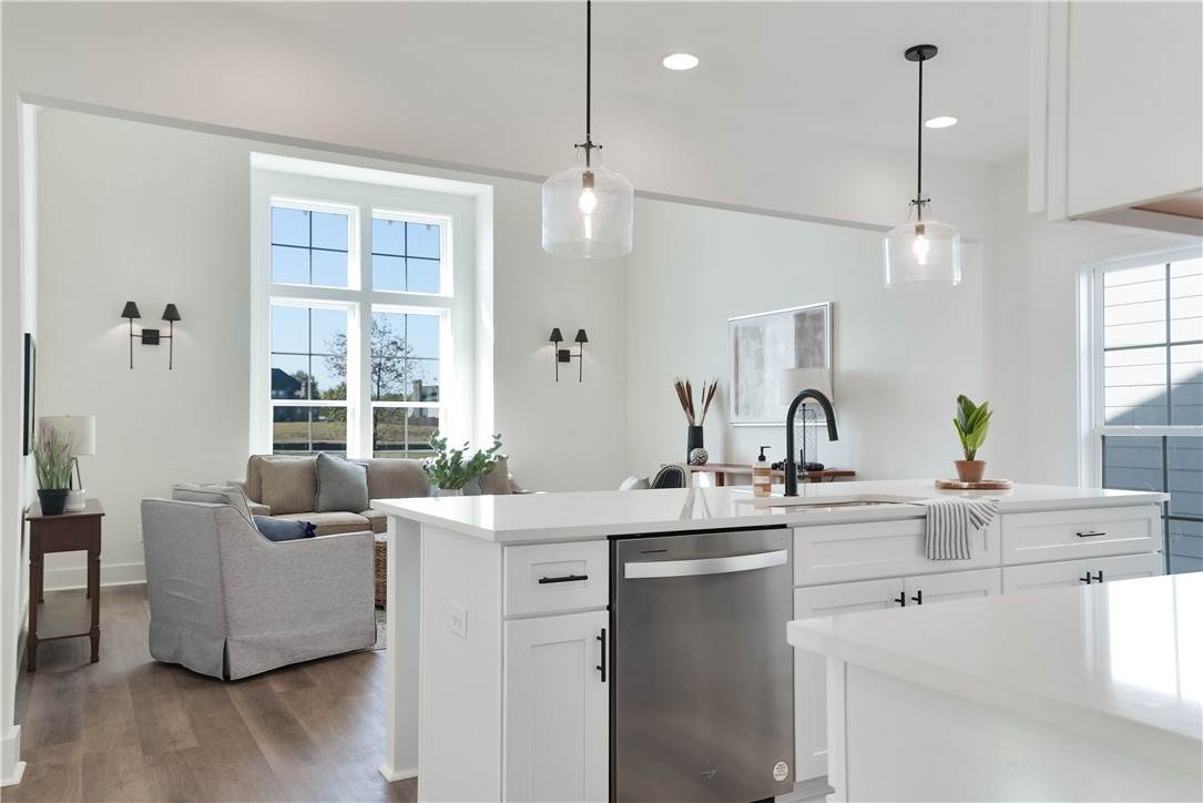 209 Bottle Way - Photo 1