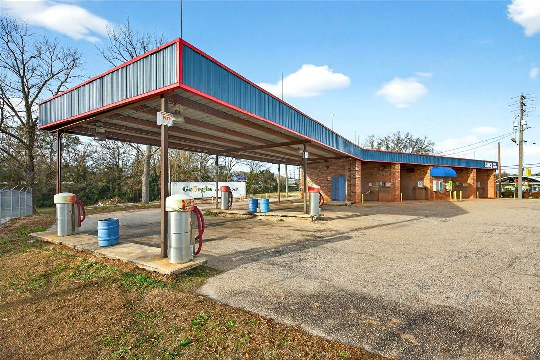 https://bt-photos.global.ssl.fastly.net/leecounty/orig_boomver_1_178075-2.jpg