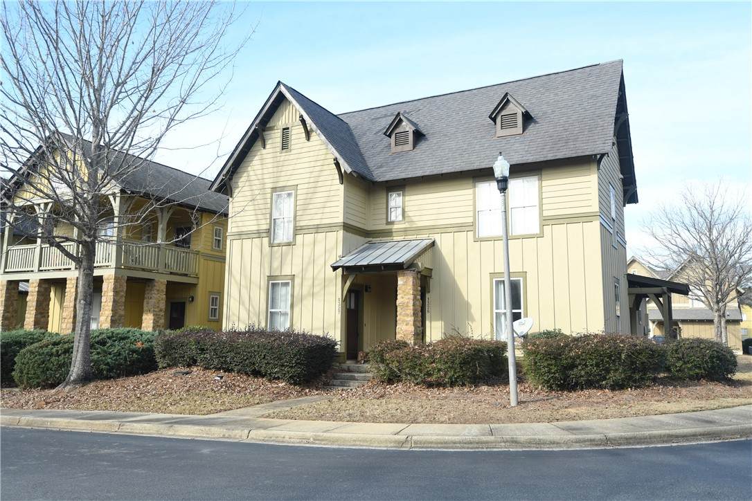 https://bt-photos.global.ssl.fastly.net/leecounty/orig_boomver_1_178241-2.jpg