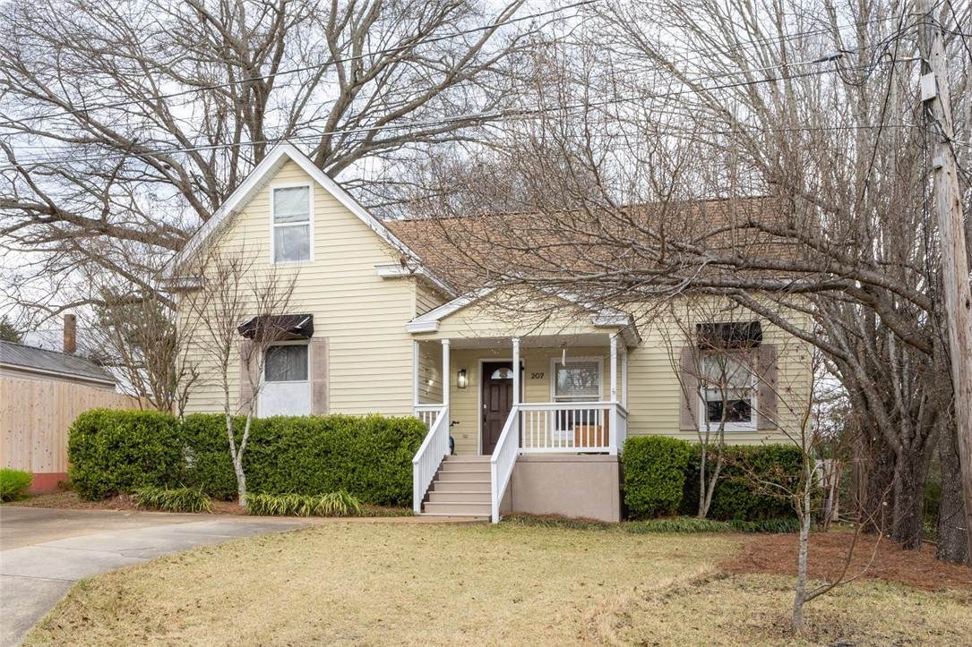 207 12TH Street - Photo 1
