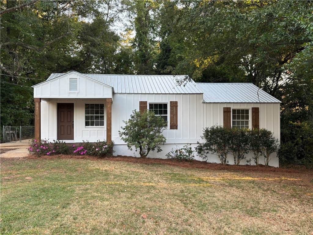 1034 Mckinley Avenue - Photo 1