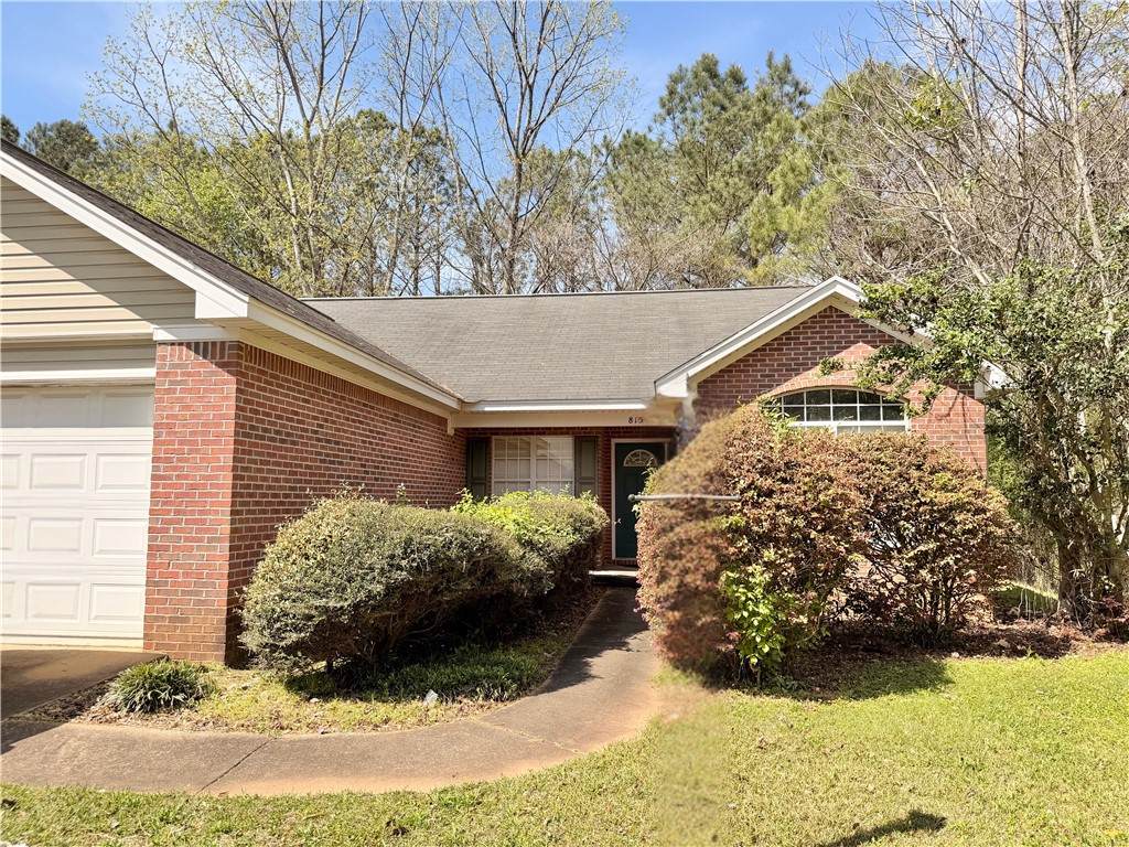815 Greenwood Drive - Photo 1