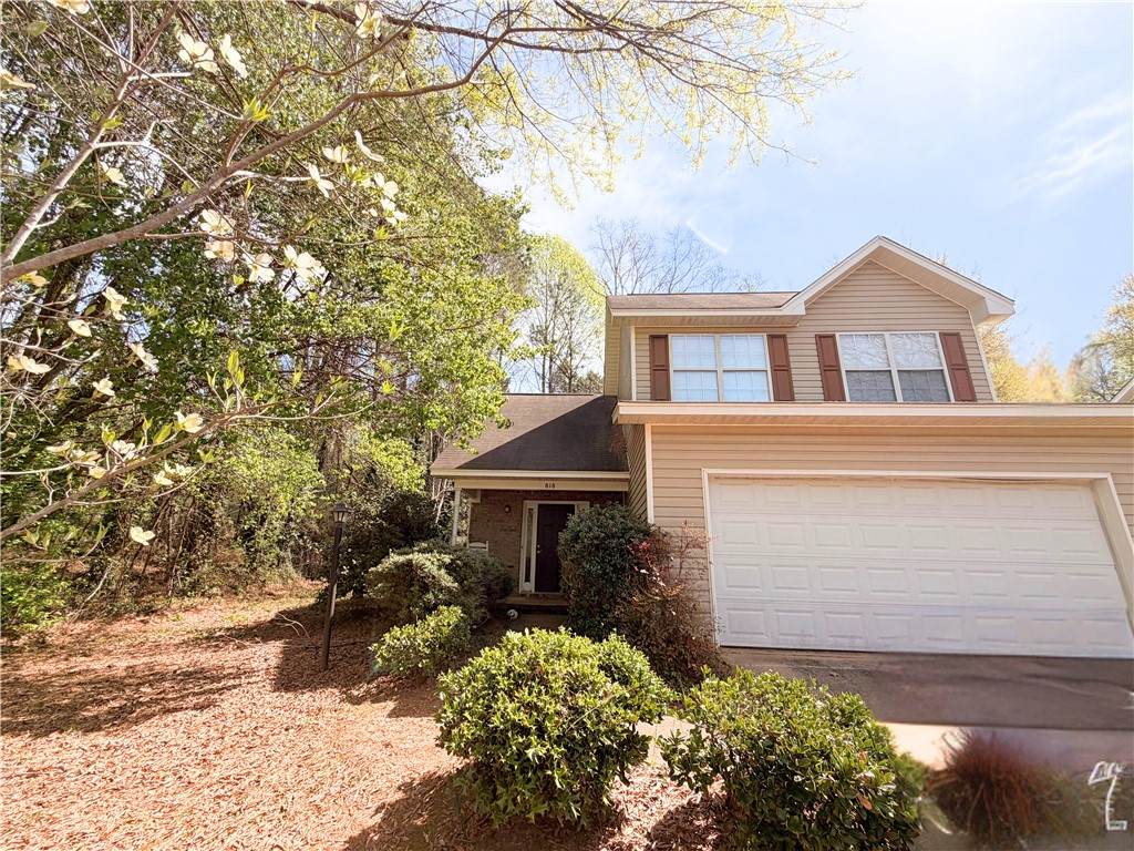 818 Greenewood Drive - Photo 1
