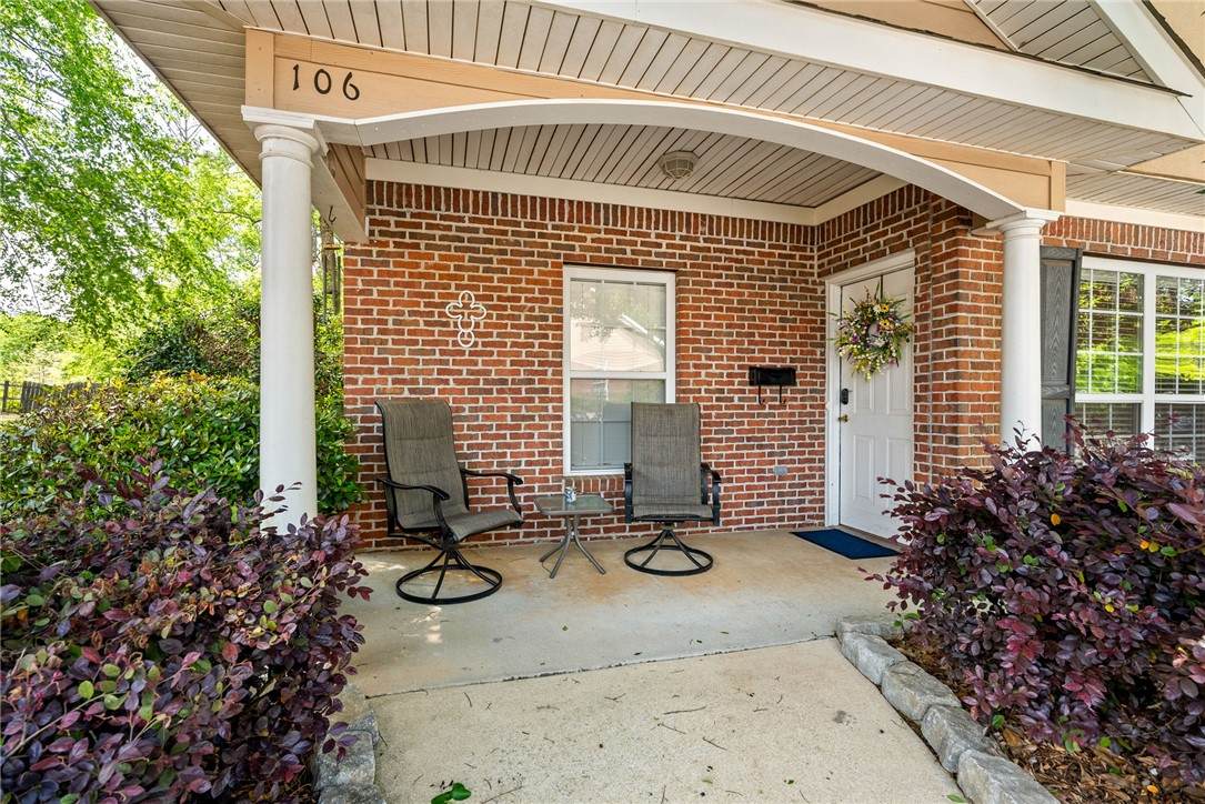 1515 Fitzpatrick Avenue - Photo 1
