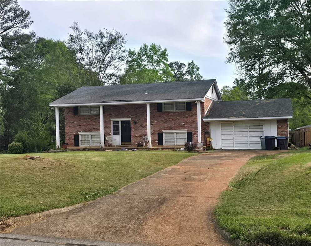 235 Pine Hills Avenue - Photo 1