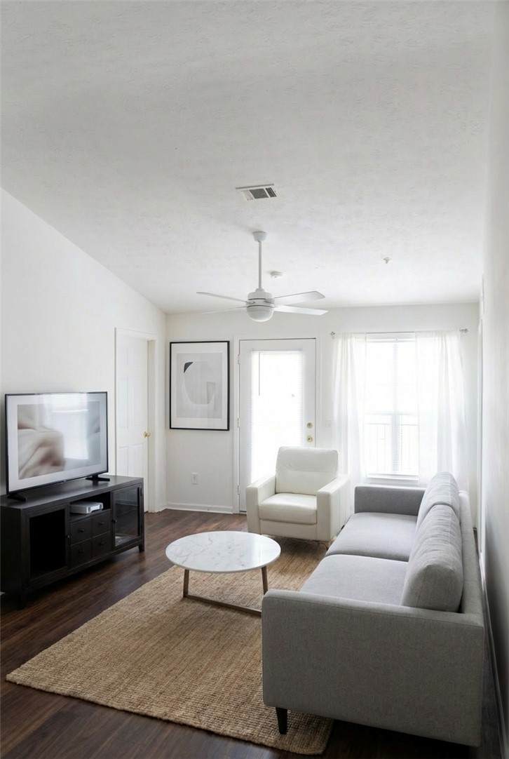 730 Magnolia Avenue - Photo 1