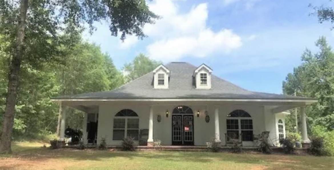 1495 Windwood Drive - Photo 1