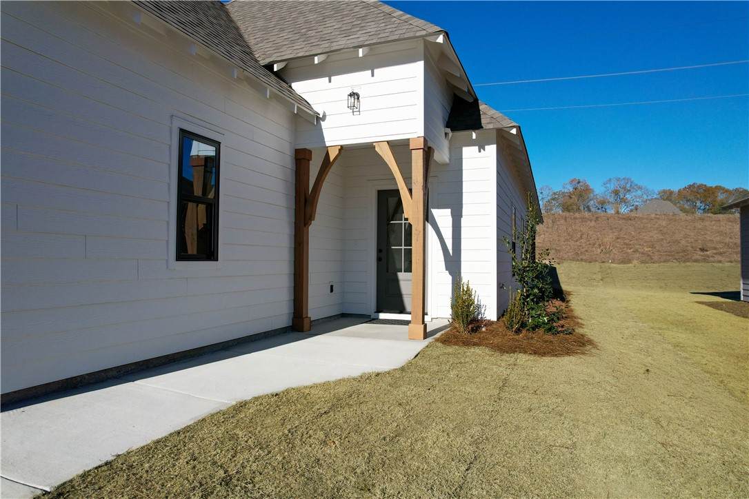 https://bt-photos.global.ssl.fastly.net/leecounty/orig_boomver_1_180329-2.jpg