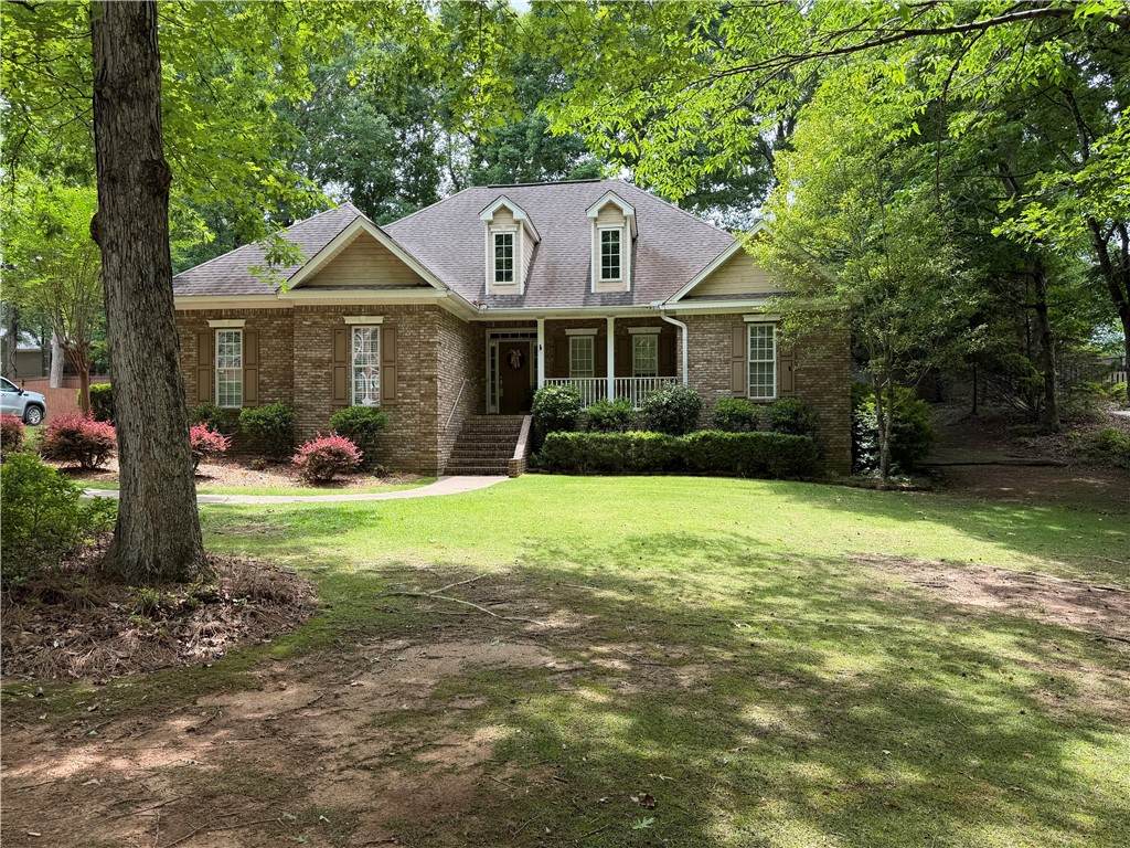 511 Winterburn Avenue - Photo 1