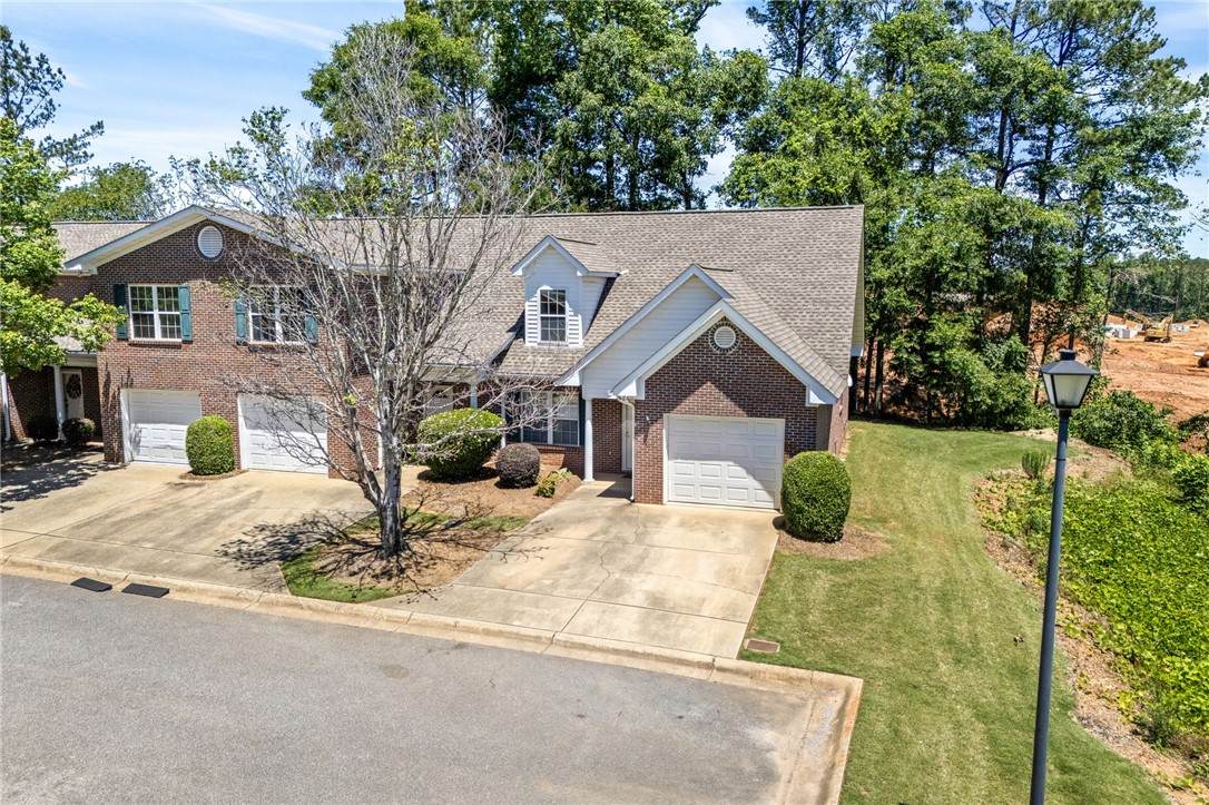 2428 University Drive - Photo 1