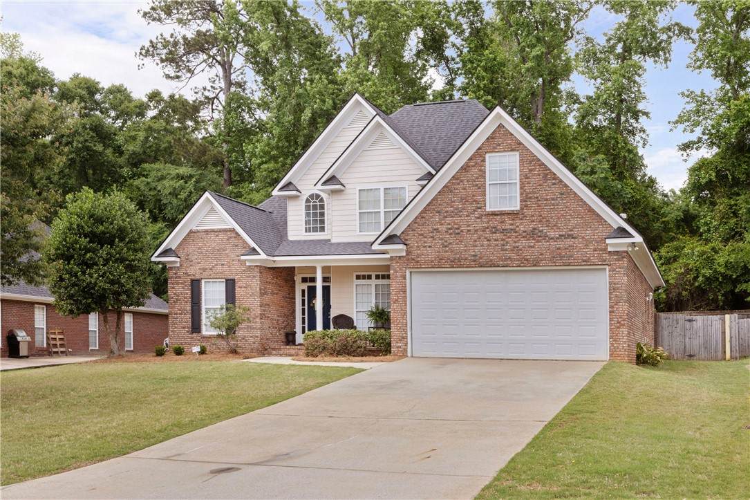 611 Shadowwood Drive - Photo 1
