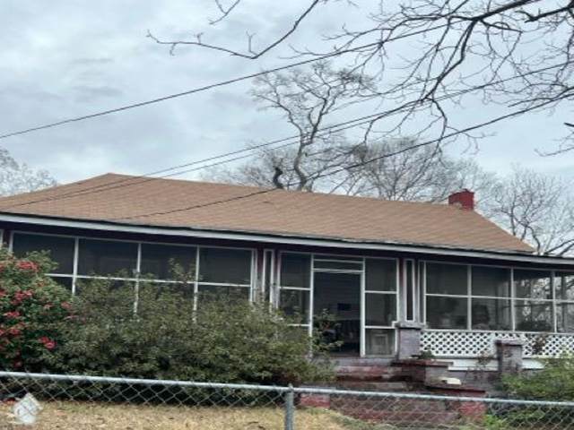 2104 9TH Avenue - Photo 1