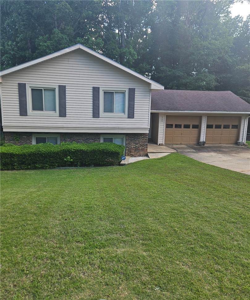 407 Watkins Avenue - Photo 1