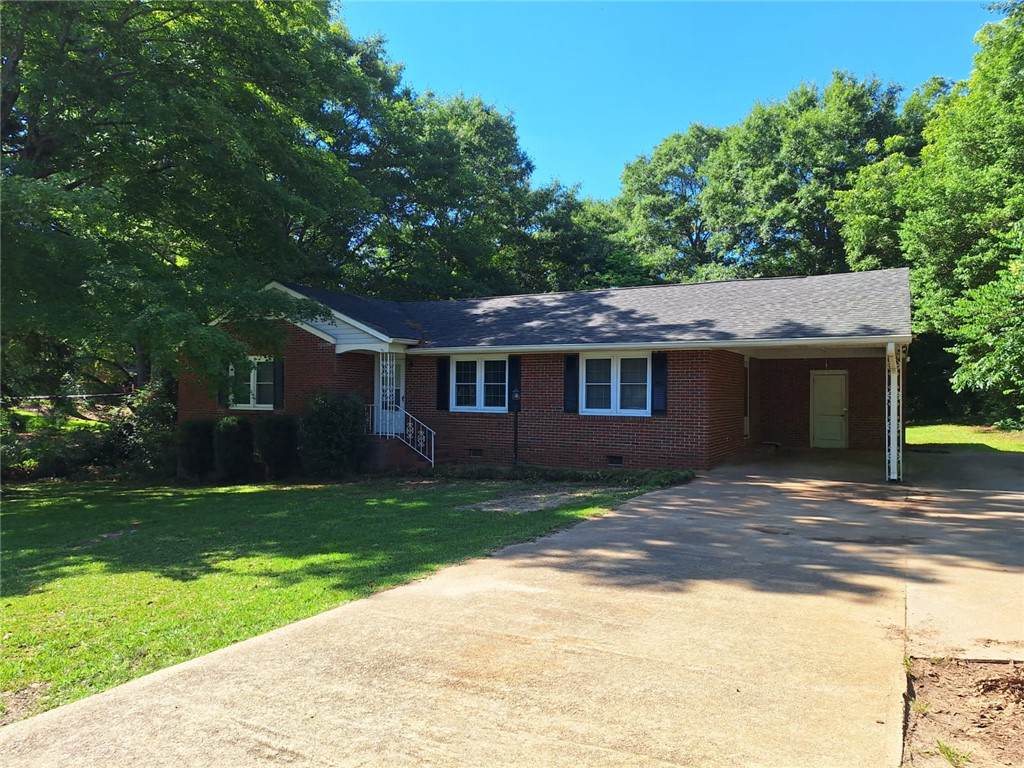 812 16TH Street - Photo 1