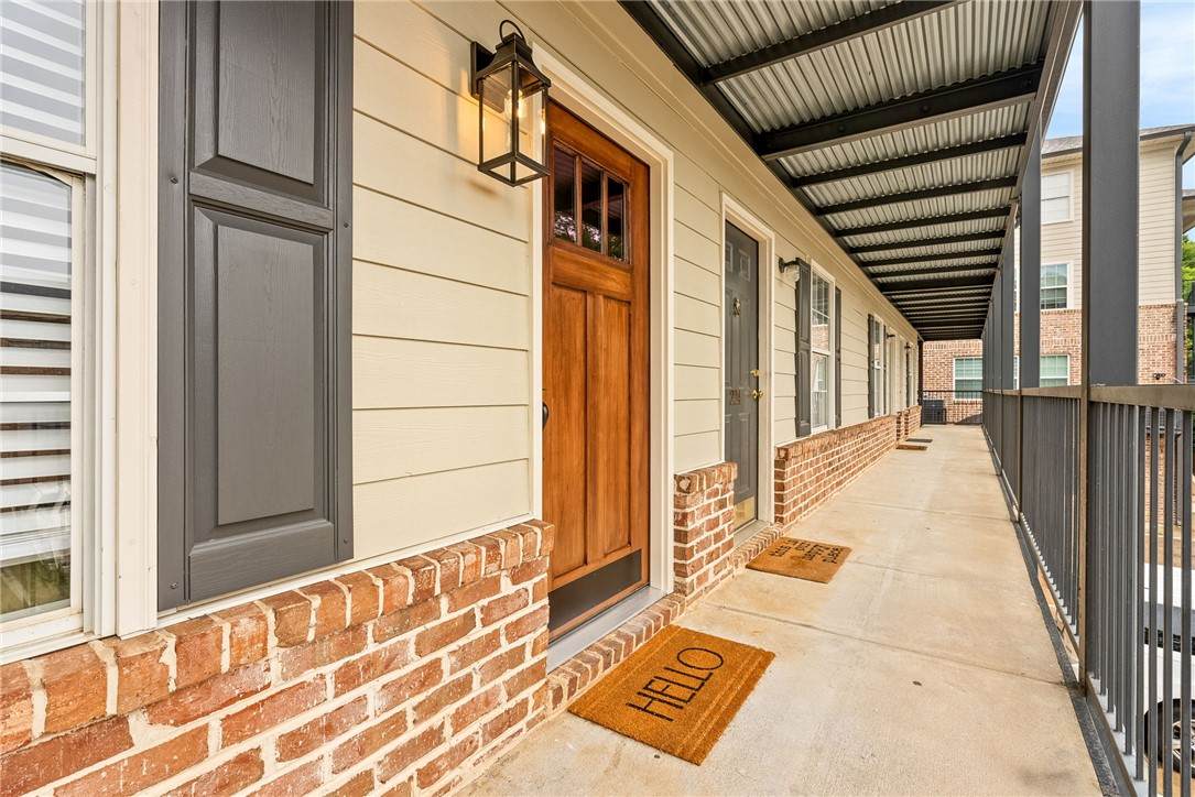 327 Ross Street - Photo 1