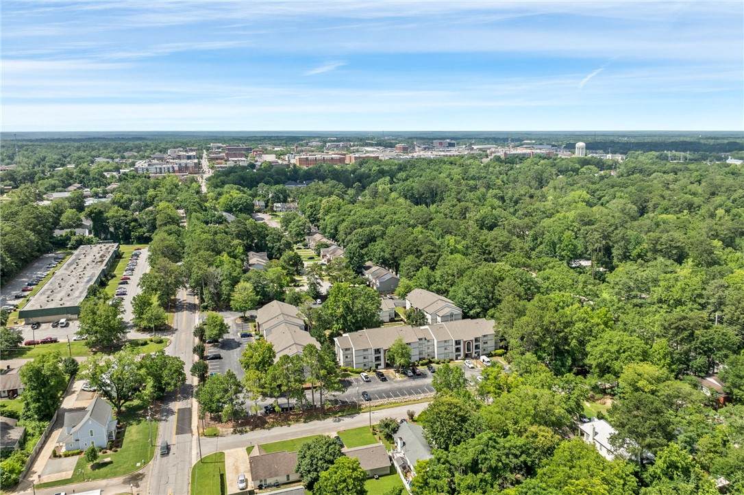 https://bt-photos.global.ssl.fastly.net/leecounty/orig_boomver_1_180880-2.jpg