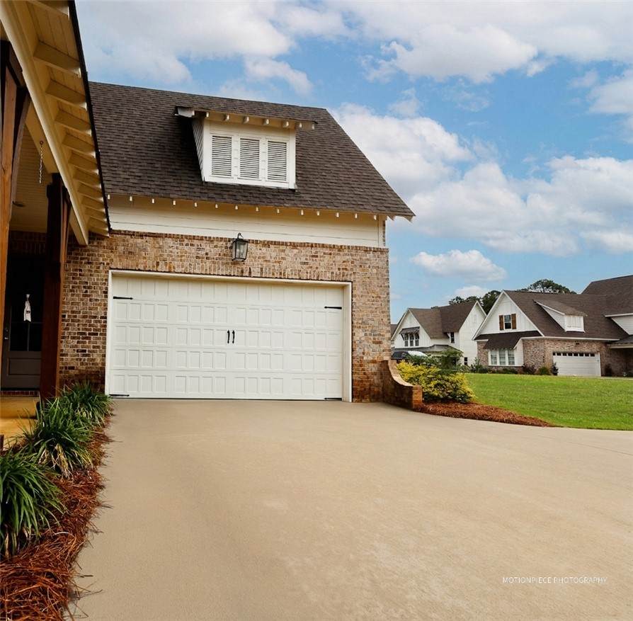 https://bt-photos.global.ssl.fastly.net/leecounty/orig_boomver_1_181026-2.jpg