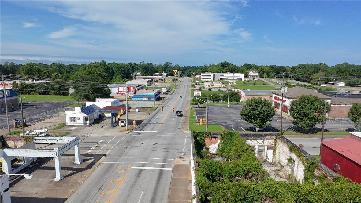 https://bt-photos.global.ssl.fastly.net/leecounty/orig_boomver_1_181166-2.jpg