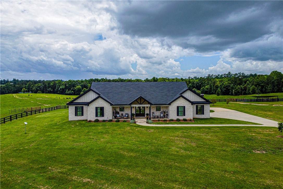 2472 Lee Road 340 - Photo 1
