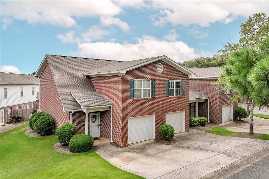 2428 University Drive - Photo 1