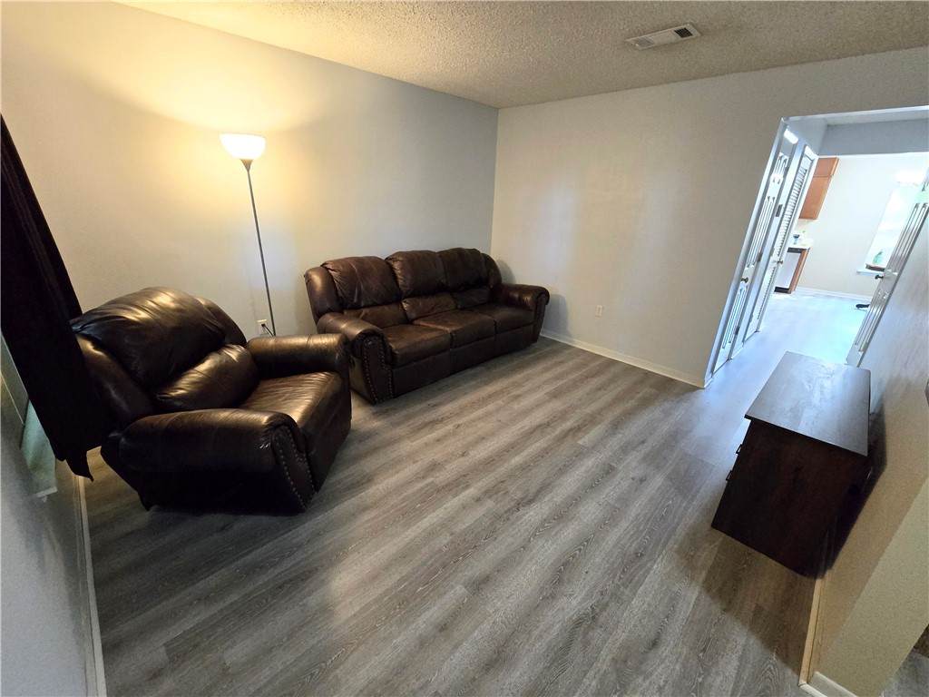 https://bt-photos.global.ssl.fastly.net/leecounty/orig_boomver_1_181291-2.jpg