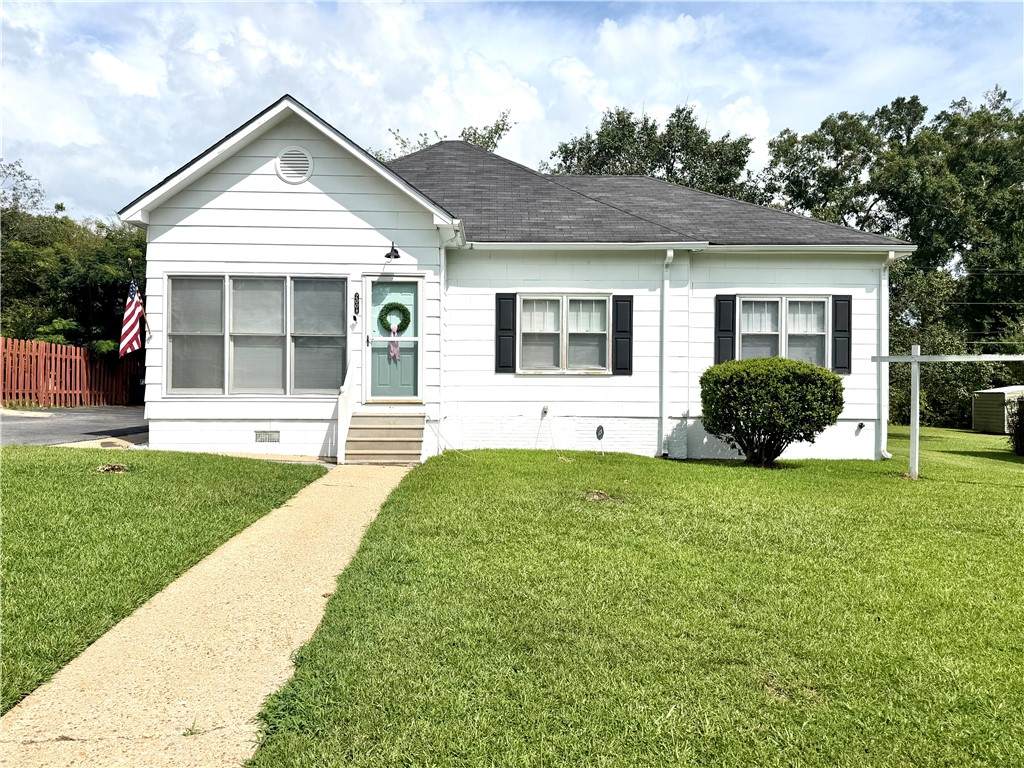 2004 32ND Street - Photo 1