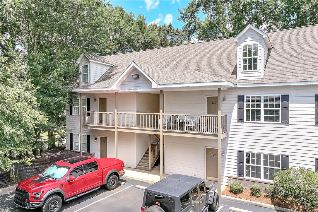 303 Ross Street - Photo 1
