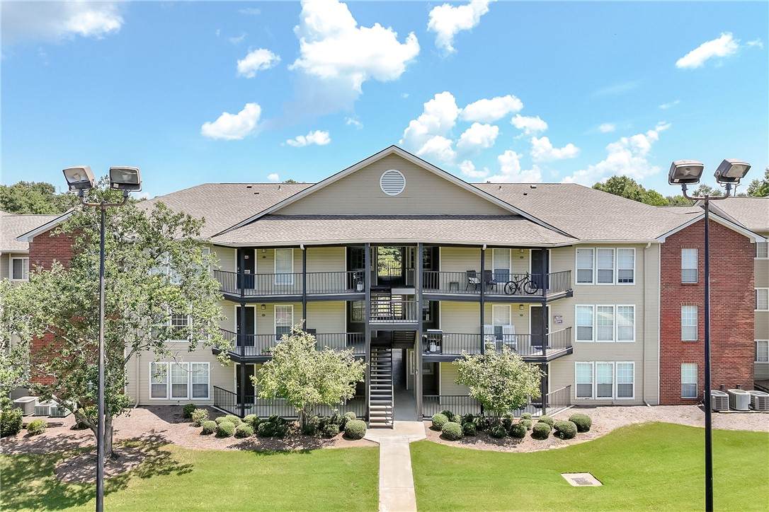 626 Shug Jordan Parkway - Photo 1