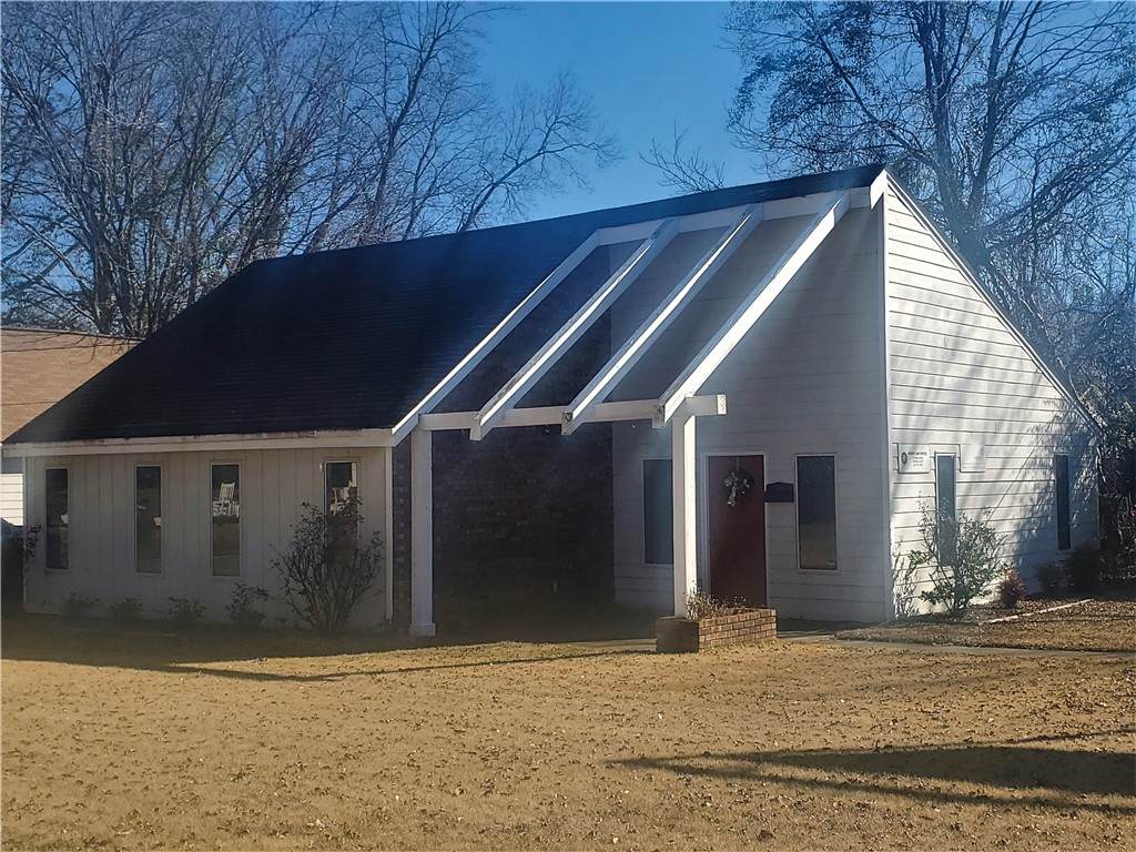 501 Geneva Street - Photo 1