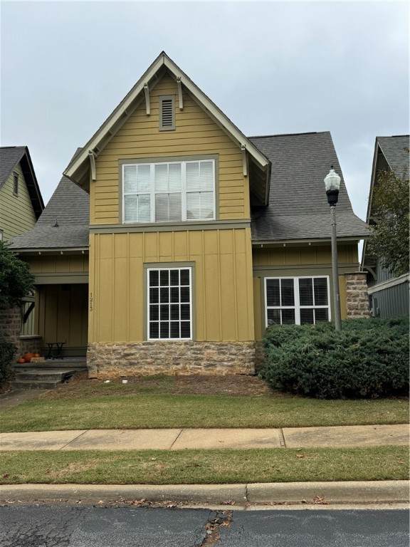 650 Dekalb Street - Photo 1