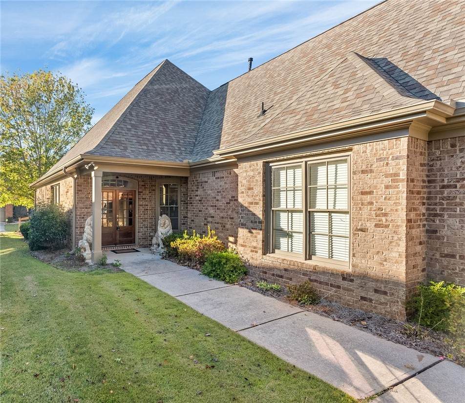 1628 Overhill Court - Photo 1