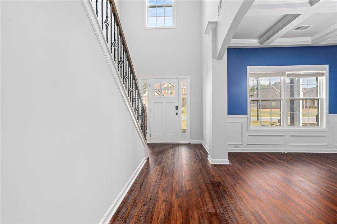 930 Richland Circle - Photo 1
