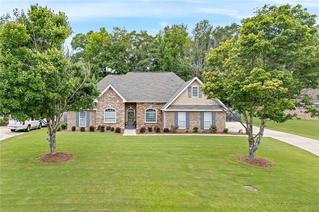 123 Coachmans Drive - Photo 1