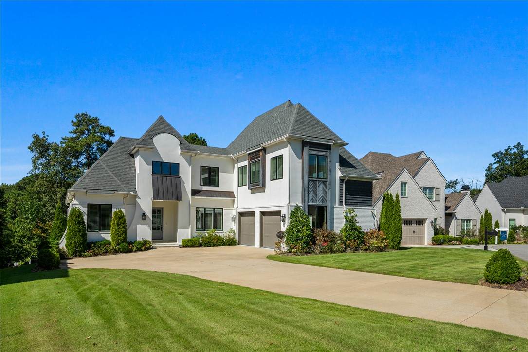 992 Fairview Drive - Photo 1