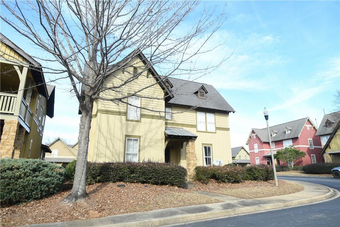 650 Dekalb Street - Photo 1