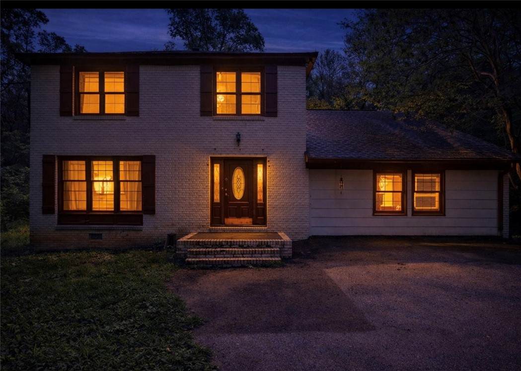 512 Sleepy Hollow Drive - Photo 1