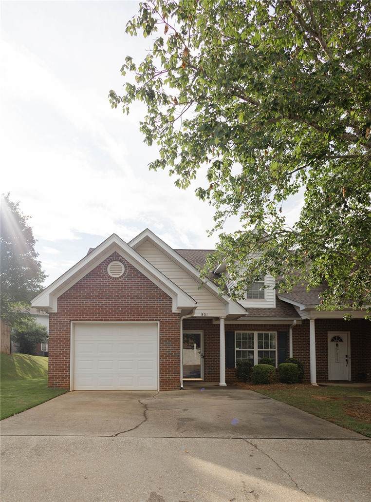 2428 University Drive - Photo 1