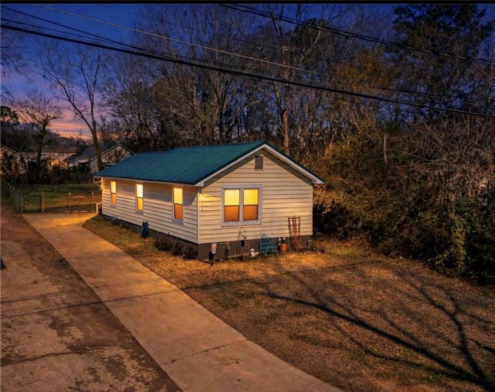 1622 3RD Avenue - Photo 1