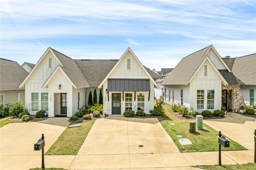 1053 Burrow Circle - Photo 1