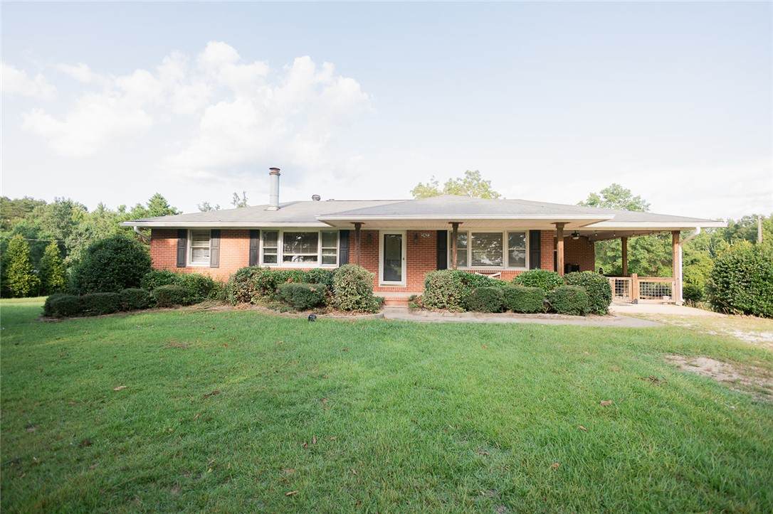 2423 Lee Road 166 - Photo 1