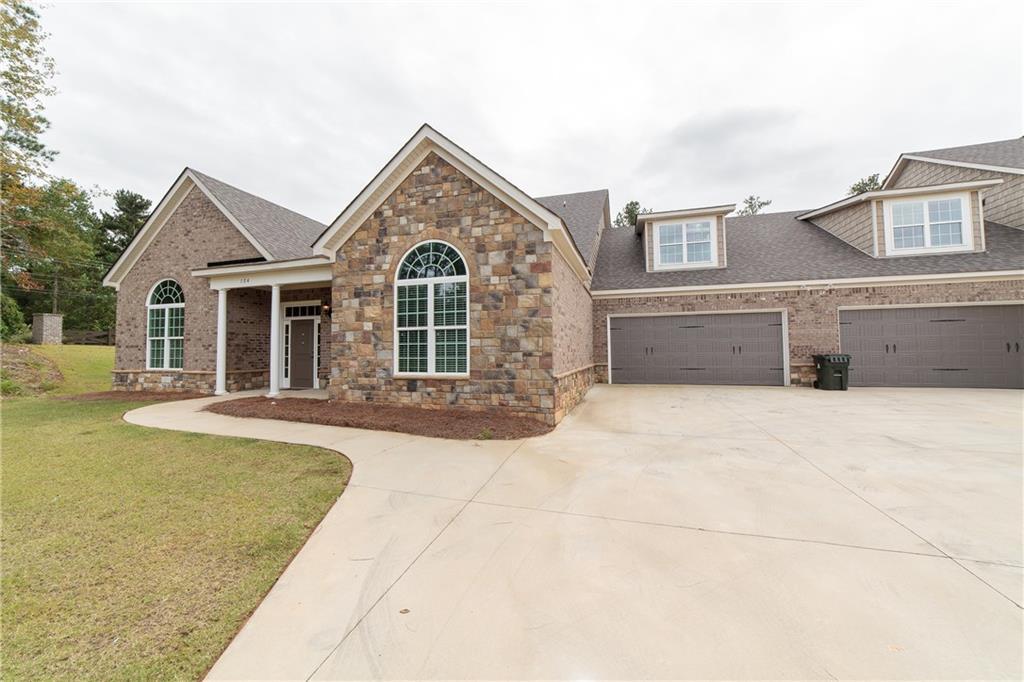 648 Villas Way - Photo 1