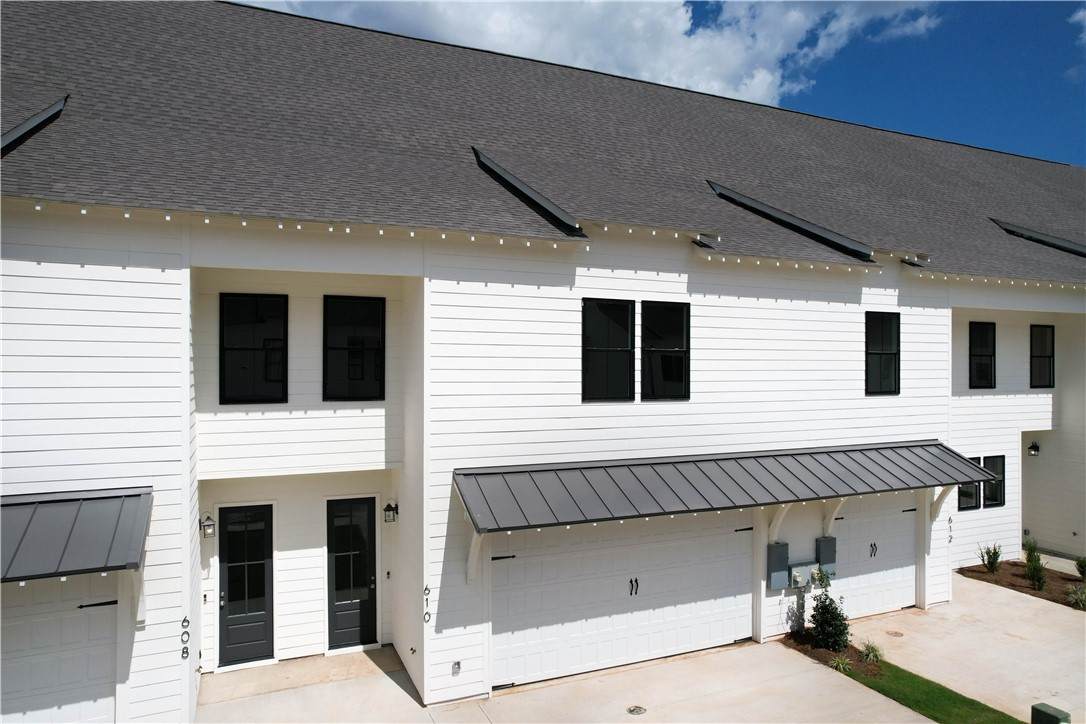 610 Cameron Court - Photo 1