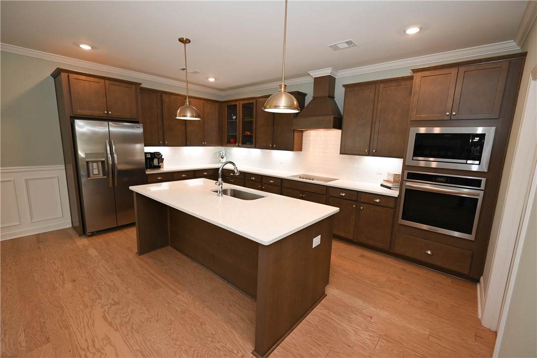1637 James Burt Parkway - Photo 1