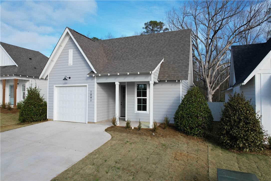 1091 Woodland Lane - Photo 1